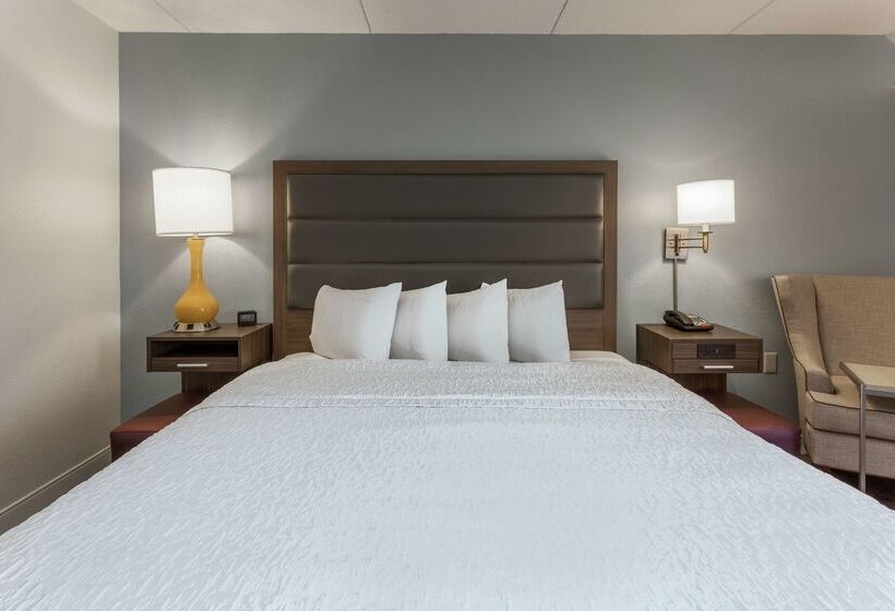 فندق Hampton Inn Groton