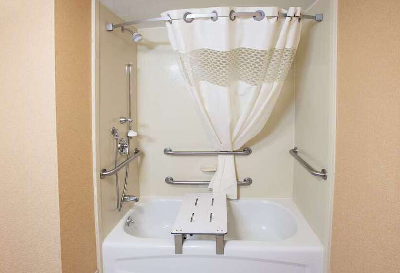 هتل Hampton Inn Marietta