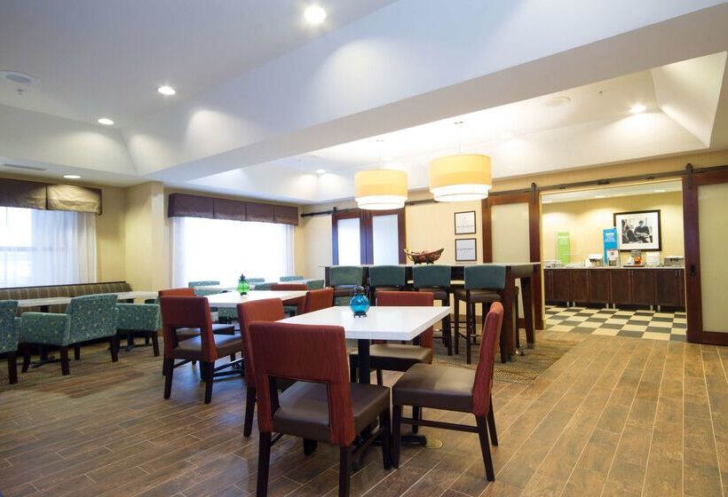 فندق Hampton Inn Marshall