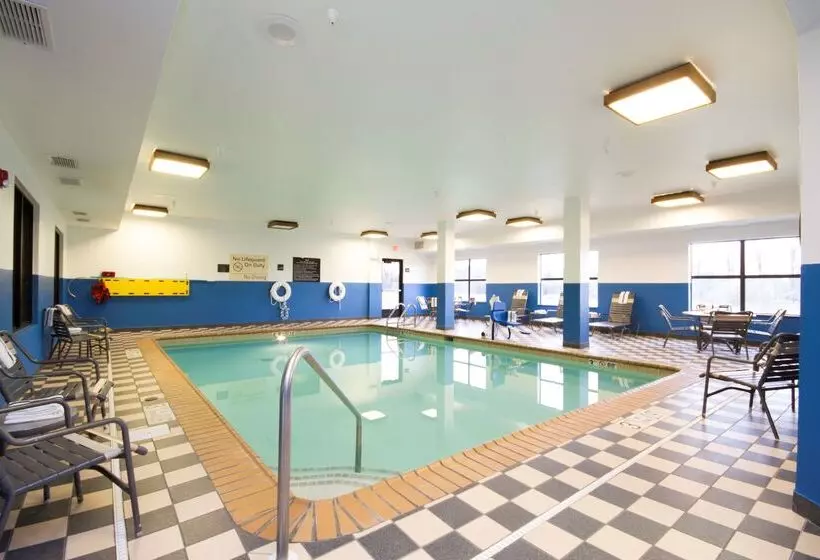 호텔 Hampton Inn Marshall