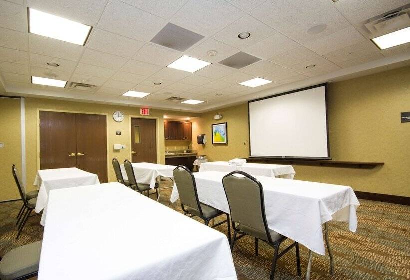 فندق Hampton Inn Marshall