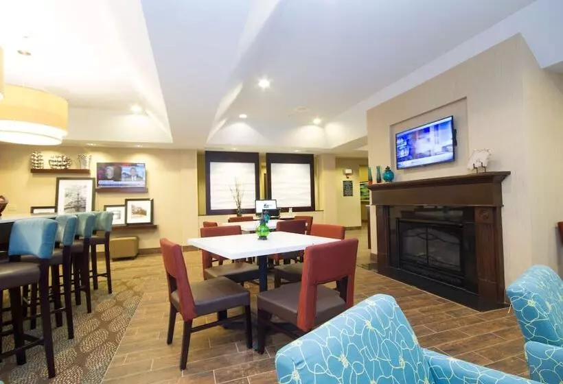 호텔 Hampton Inn Marshall