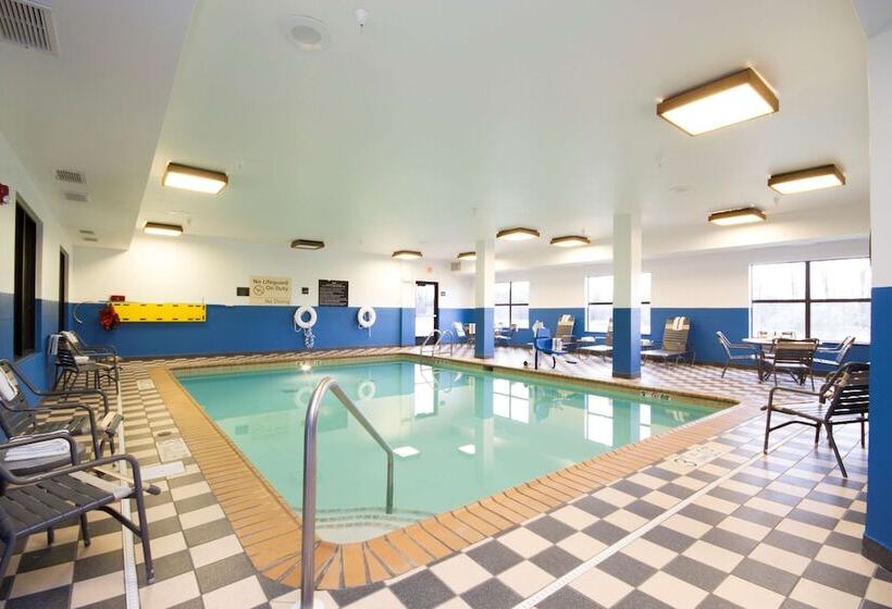 فندق Hampton Inn Marshall