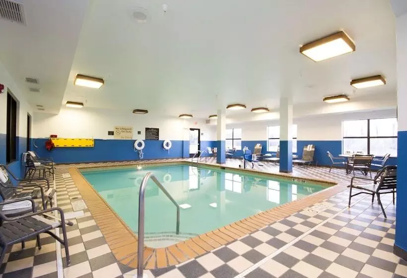 호텔 Hampton Inn Marshall