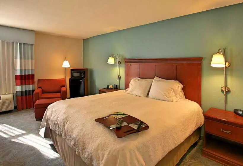 هتل Hampton Inn Natchitoches