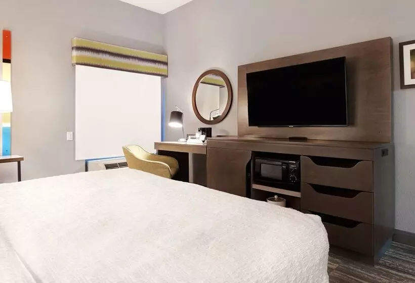 هتل Hampton Inn Natchitoches