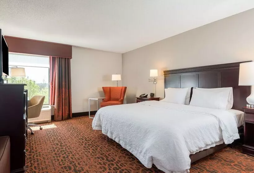 Отель Hampton Inn Parkersburgmineral Wells