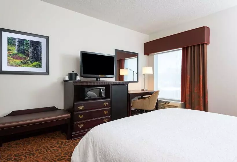 Отель Hampton Inn Parkersburgmineral Wells