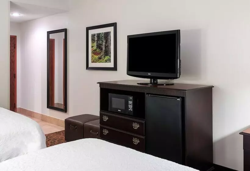 Отель Hampton Inn Parkersburgmineral Wells