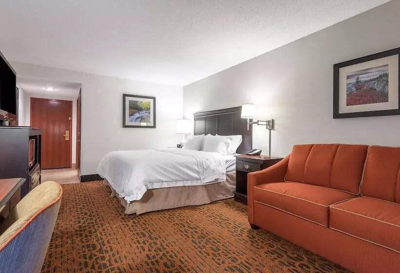 Отель Hampton Inn Parkersburgmineral Wells