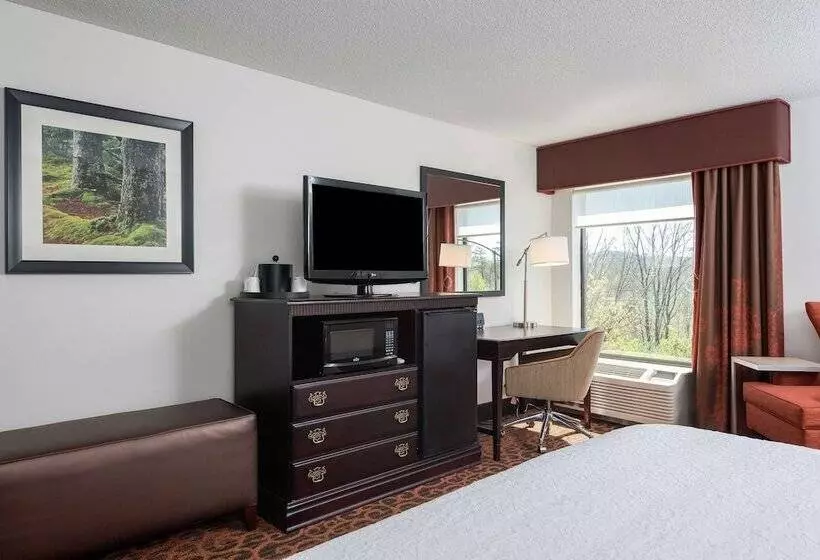 Отель Hampton Inn Parkersburgmineral Wells