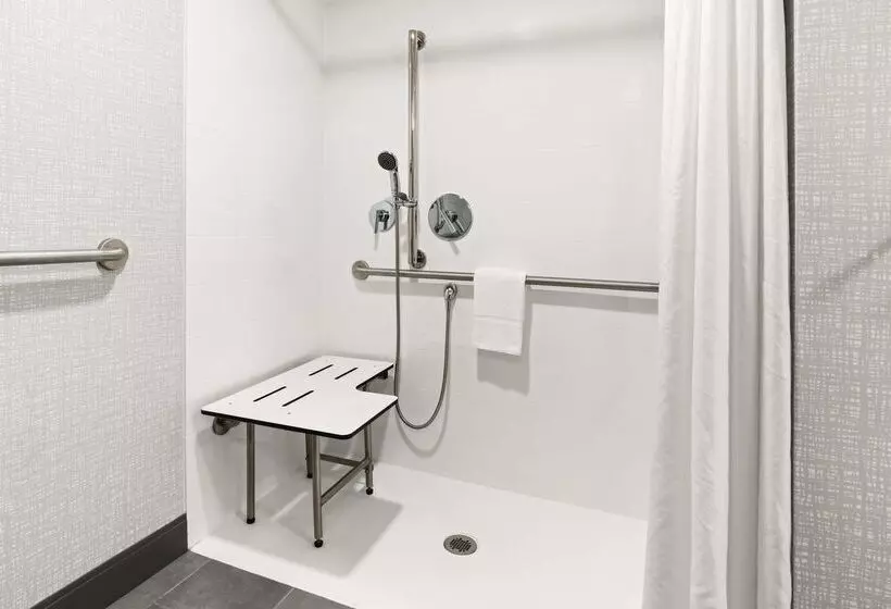 בית מלון כפרי Hampton Inn Seekonk