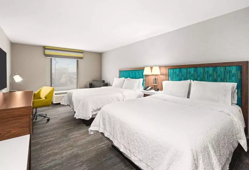 בית מלון כפרי Hampton Inn Seekonk