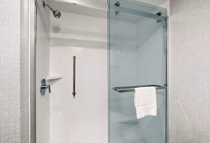 בית מלון כפרי Hampton Inn Seekonk