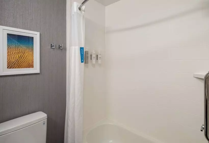 Отель Hampton Inn & Suites Agoura Hills