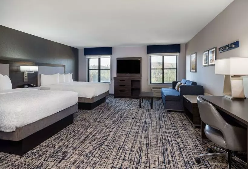 Отель Hampton Inn & Suites Agoura Hills