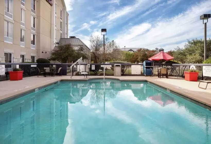 فندق Hampton Inn & Suites Austinairport