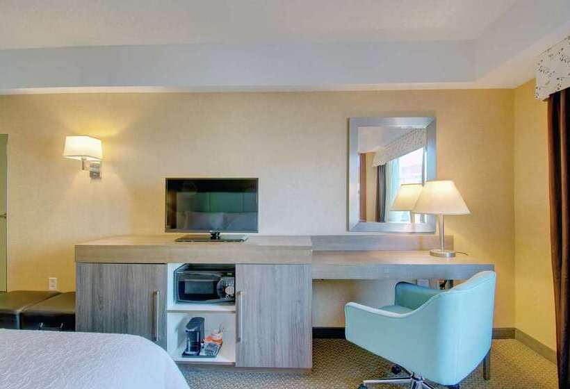 هتل Hampton Inn & Suites Boston Crosstown Center