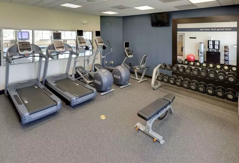 호텔 Hampton Inn & Suites Clevelandbeachwood