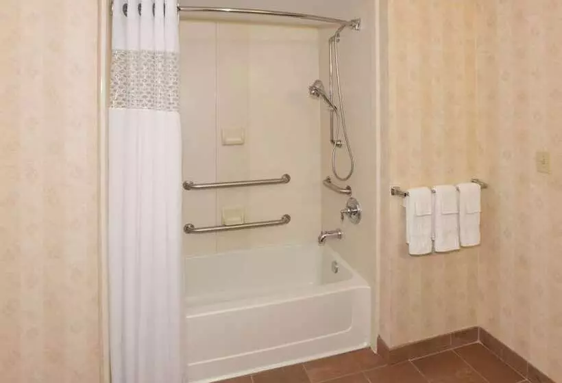 호텔 Hampton Inn & Suites Clevelandbeachwood