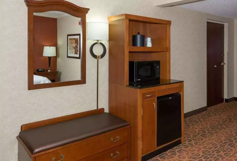호텔 Hampton Inn & Suites Clevelandbeachwood