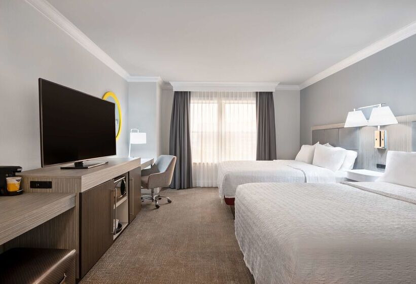 בית מלון כפרי Hampton Inn & Suites Stamford