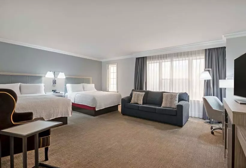 호텔 Hampton Inn & Suites Stamford