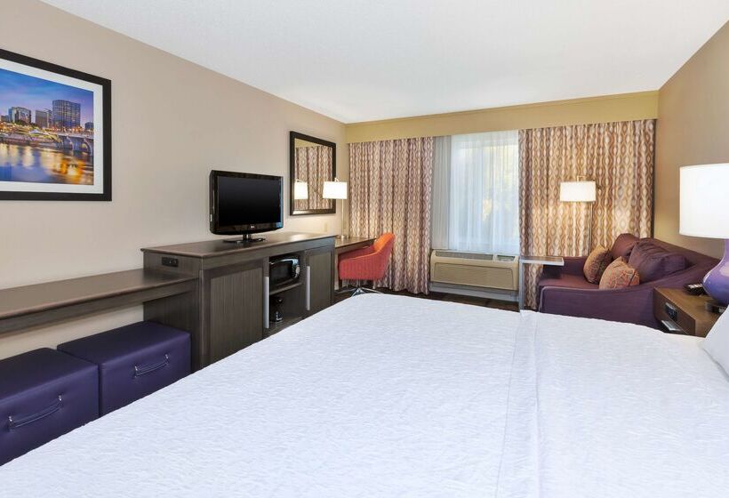 فندق Hampton Inn Waterbury