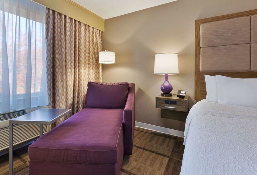 فندق Hampton Inn Waterbury