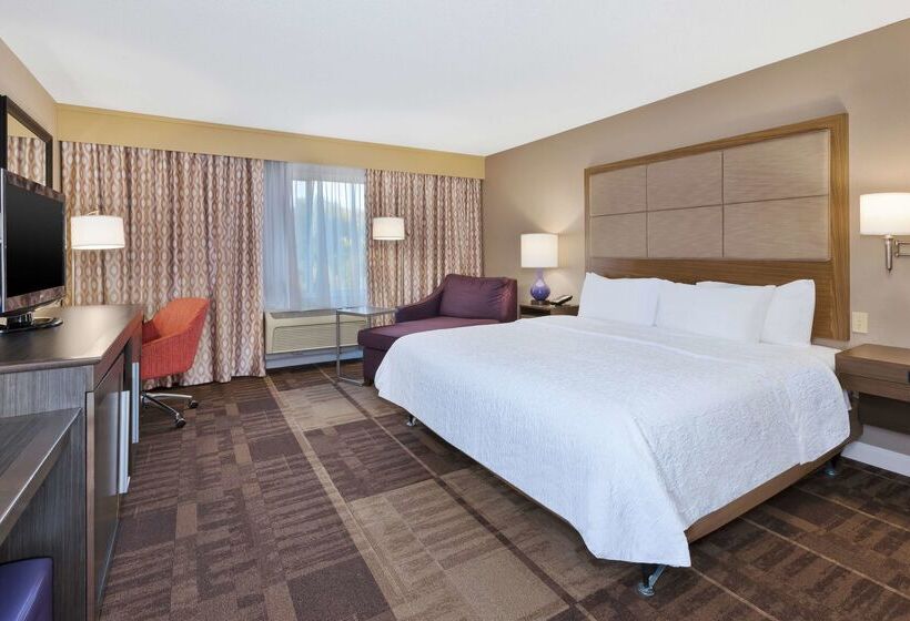 فندق Hampton Inn Waterbury