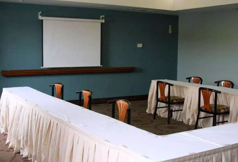 Отель Hampton Inn Williamston