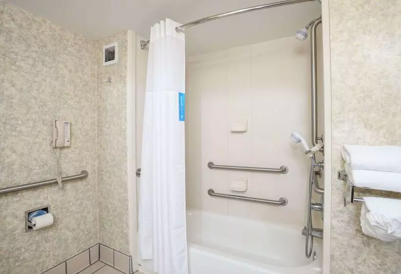 Отель Hampton Inn Williamston