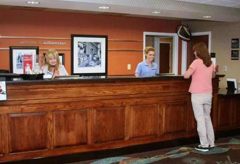 Отель Hampton Inn Williamston