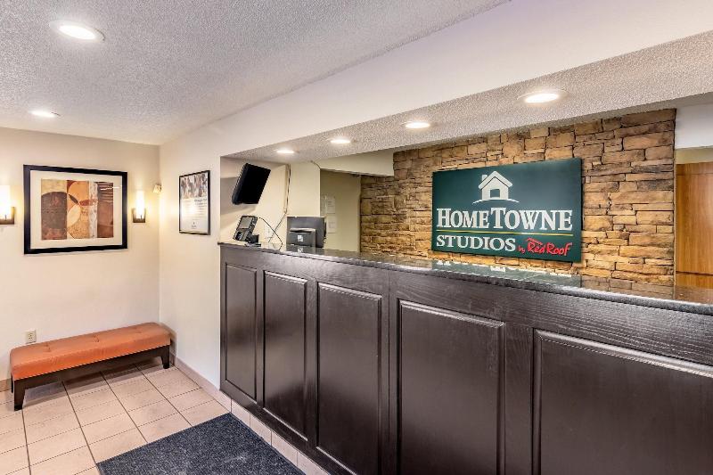 호텔 Hometowne Studios By Red Roof Covington, Ga