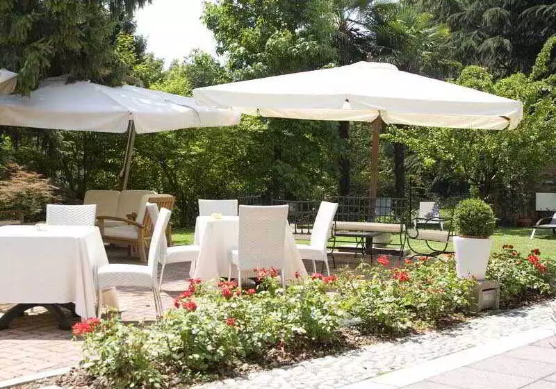 Park Hotel Ai Pini & Restaurant Ai Pini