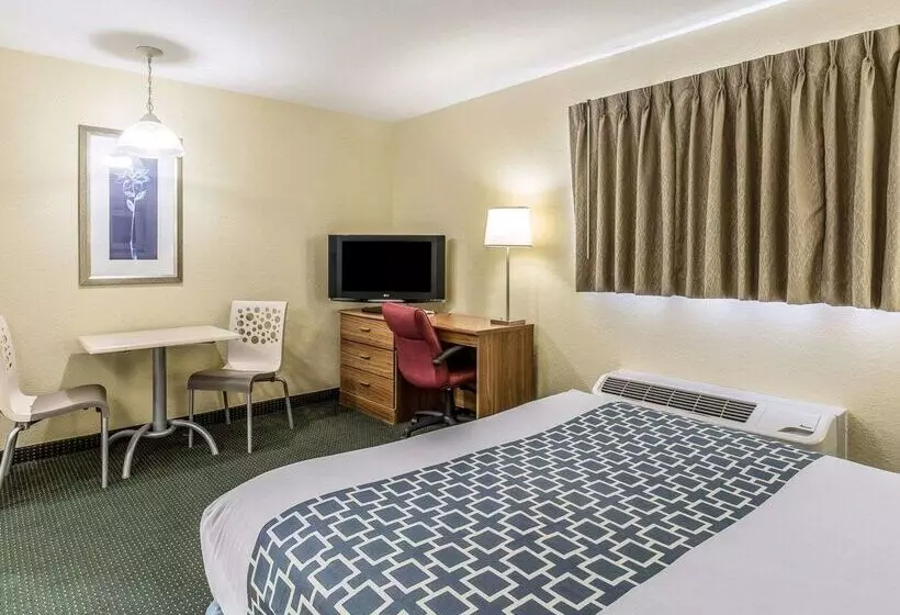 هتل Suburban Studios Fort Myers Cape Coral