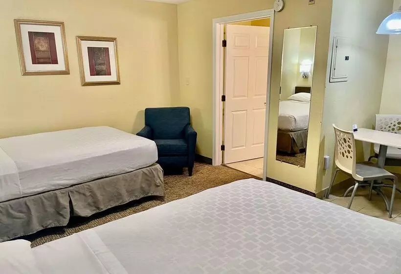 هتل Suburban Studios Fort Myers Cape Coral