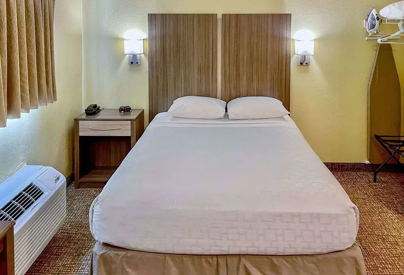 هتل Suburban Studios Fort Myers Cape Coral