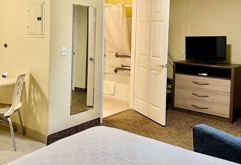 هتل Suburban Studios Fort Myers Cape Coral