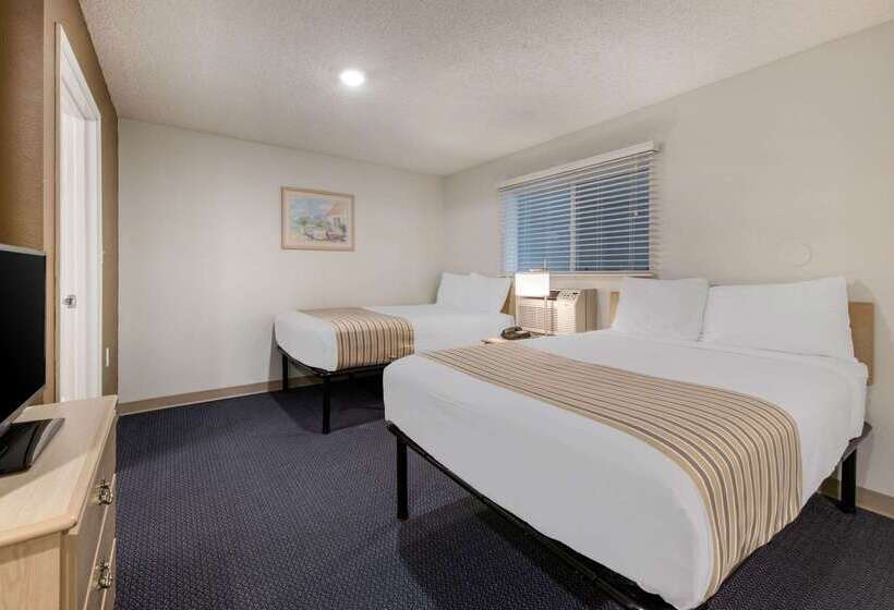 ホテル Suburban Studios Lakeland North I4