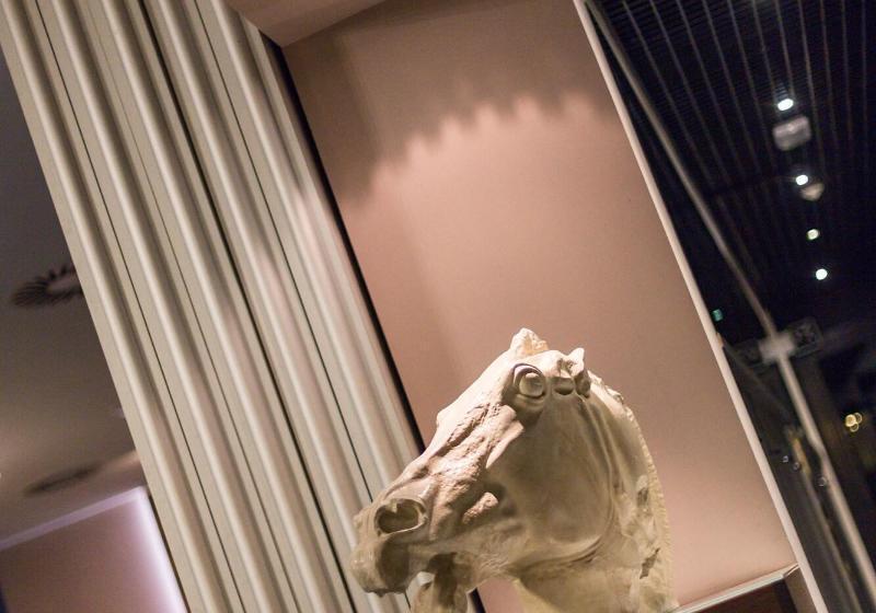 هتل Waldorf Palace