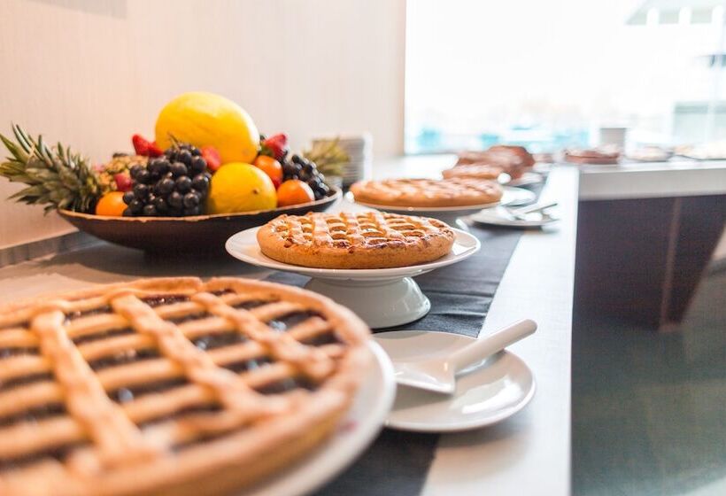 هتل Waldorf Palace