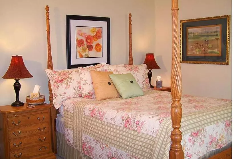 Lyndon House Bed & Breakfast