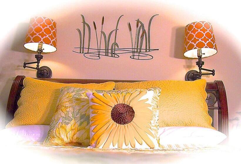 Lyndon House Bed & Breakfast