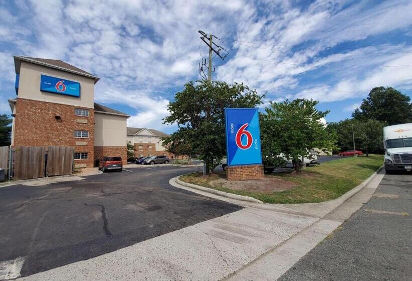 Motel 6 Richmond