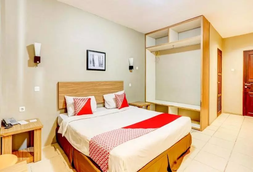 ホテル Oyo 90027 Ulin Guesthouse