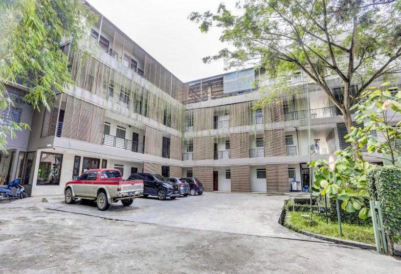 호텔 Oyo 90027 Ulin Guesthouse