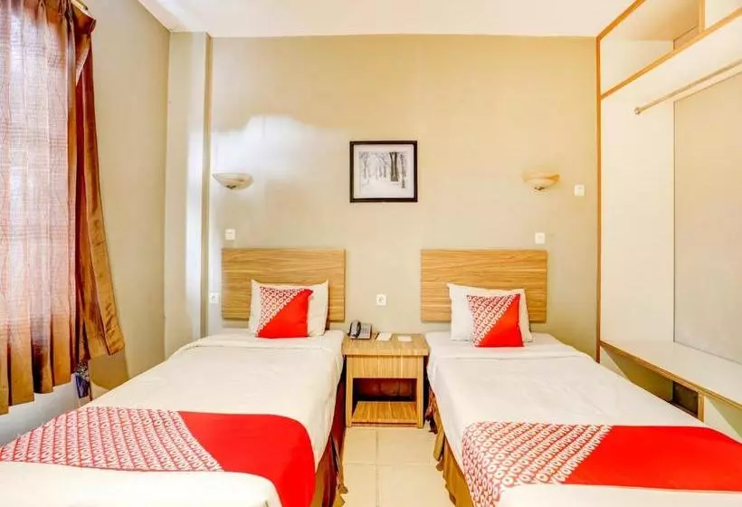 ホテル Oyo 90027 Ulin Guesthouse