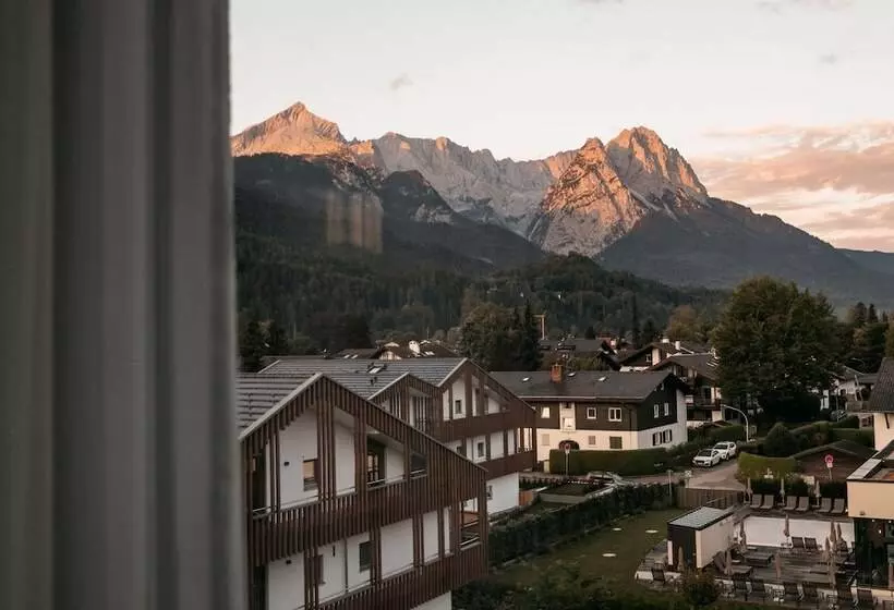 هتل Aja Garmischpartenkirchen
