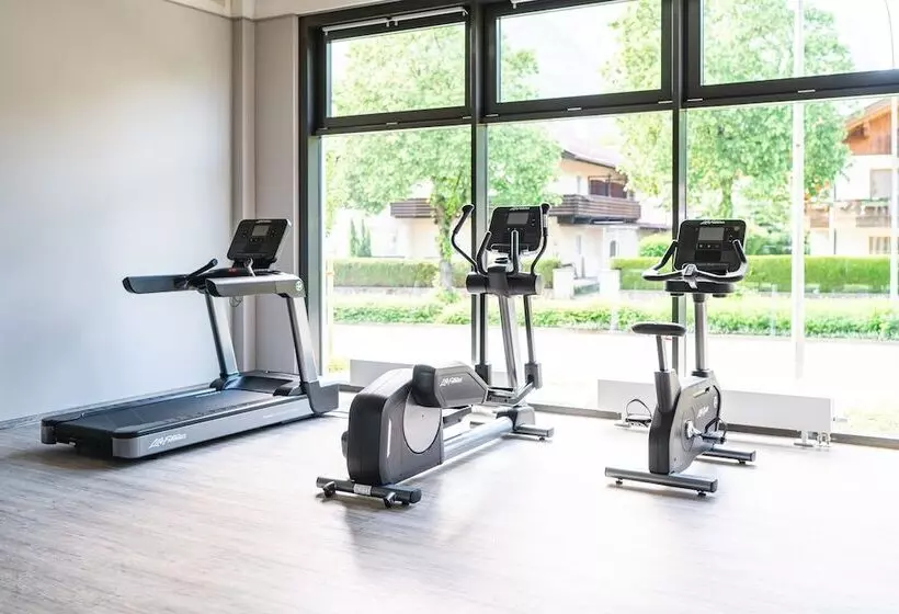 هتل Aja Garmischpartenkirchen